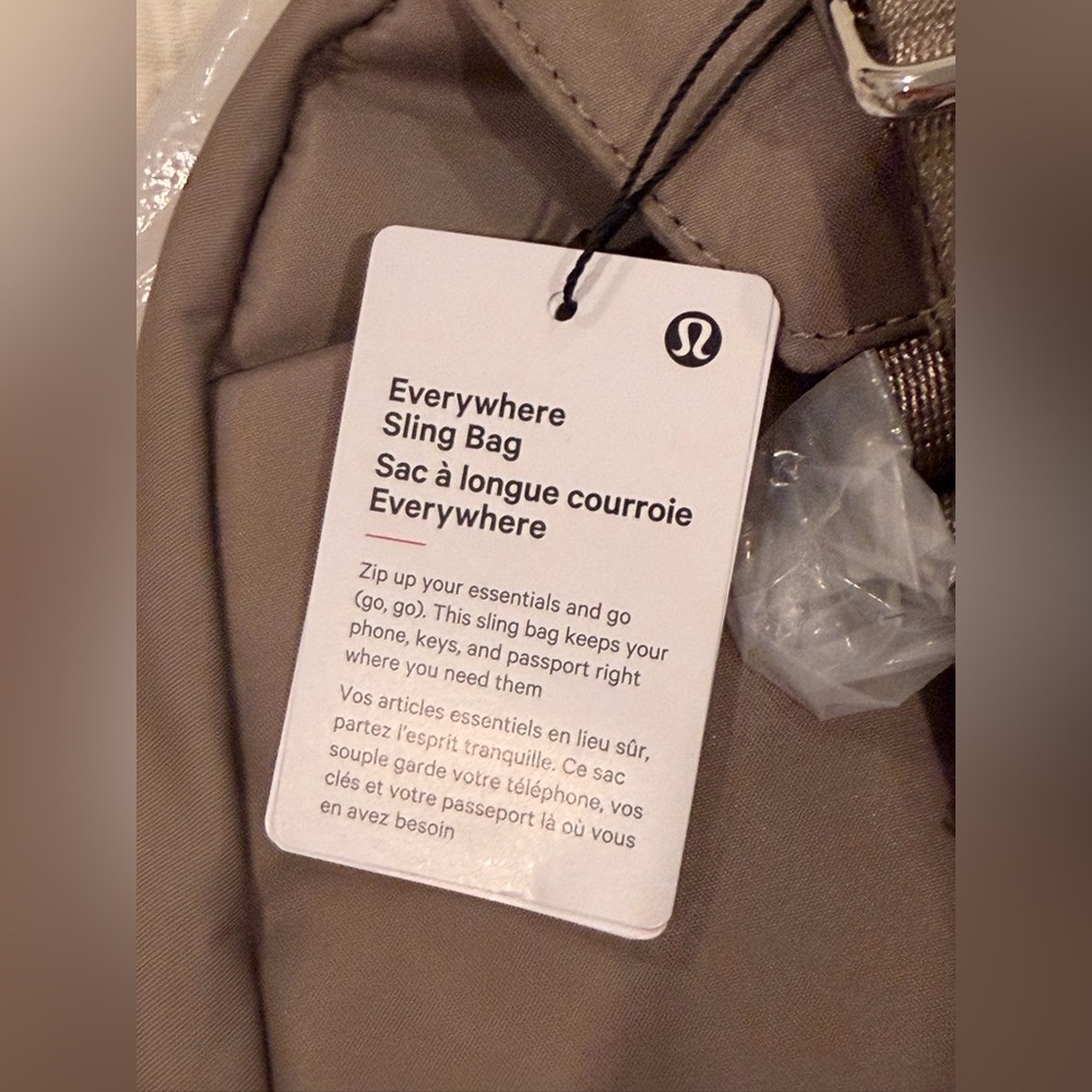 Lululemon Everywhere Sling Bag 4.2L- Warm Ash Grey - Picture 7 of 9